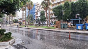 Βροχές και καταιγίδες στην Κρήτη και από Παρασκευή... καλοκαιράκι - Καιρός τύπου «ανάποδο Π»!