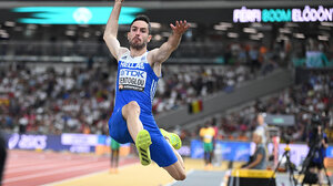 Τεντόγλου: "Πέταξε" στα 8,46 και έκανε την καλύτερη επίδοση στον κόσμο για το 2025 