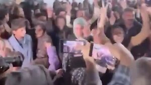 Γάζα: Χιλιάδες Παλαιστίνιοι πανηγυρίζουν στο άκουσμα της εκεχειρίας    