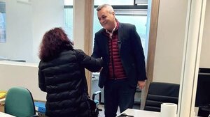 Ευχές με τους εργαζόμενους στην ΔΥΠΑ Ηρακλείου για τον Χάρη Μαμουλάκη 