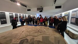 Κίνημα Δημοκρατίας Ηρακλείου: Περιήγηση στα ιστορικά μνημεία της πόλης