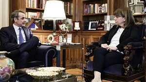 Συνάντηση Μητσοτάκη – Σακελλαροπούλου αύριο στο Προεδρικό Μέγαρο