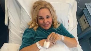 Στο νοσοκομείο με πνευμονία η Μπέσσυ Αργυράκη