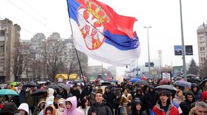 Το Βελιγράδι ετοιμάζεται για αποκλεισμό 24 ωρών - Στους δρόμους εκατοντάδες φοιτητές