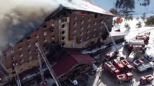 Τουρκία: Δεκατέσσερις συλλήψεις για την πυρκαγιά που κόστισε τη ζωή σε 78 ανθρώπους