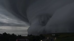 Βραζιλία: Σύννεφο καταιγίδας σκόρπισε τον πανικό και έγινε viral