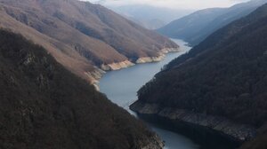 Οι εντυπωσιακοί μαίανδροι του Νέστου και το «μπαλκόνι» με θέα μέχρι τη Λήμνο