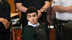 O Λουίτζι Μαντζιόνε στους υποστηρικτές του: «Μην στέλνετε τόσες φωτογραφίες, τις βλέπουν οι αρχές»