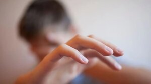 Θεσσαλονίκη: 13χρονος κατήγγειλε τη μητέρα του για ενδοοικογενειακή βία και απειλές με μαχαίρι