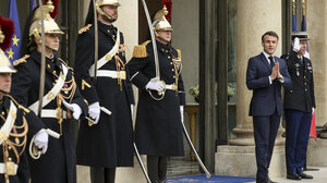 Σήμερα η Σύνοδος ηγετών που συγκάλεσε ο Μακρόν