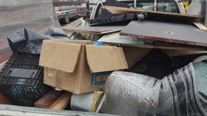 Οδηγός συνελήφθη για ανεξέλεγκτη απόρριψη στερεών αποβλήτων σε προστατευόμενη περιοχή NATURA 2000