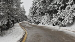 Καιρός: Κόντρα μετεωρολόγων για χιόνια σε πεδινά και νησιά 