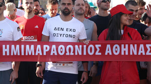 Ημιμαραθώνιος Αθήνας με μηνύματα για τα Τέμπη