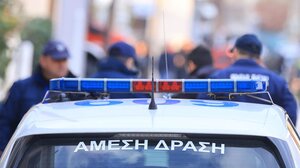 Σοκ στο κέντρο της Αθήνας: Βρέθηκε δεμένος χειροπόδαρα με σακούλα στο κεφάλι!