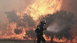 Υψηλός κίνδυνος πυρκαγιάς την Κυριακή – Ποιες περιφέρειες θα βρεθούν σε «κίτρινο» συναγερμό