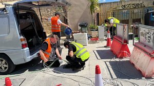 Βυθιζόμενες μπάρες στο Ενετικό Λιμάνι Χανίων: Ολοκληρώνονται οι εργασίες για την τοποθέτησή τους