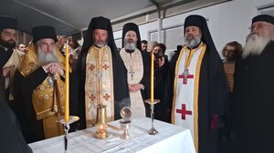Στο Ηράκλειο το Άγιο Φως: Με λαμπρότητα η υποδοχή του - Το μήνυμα του Αρχιεπισκόπου Κρήτης 