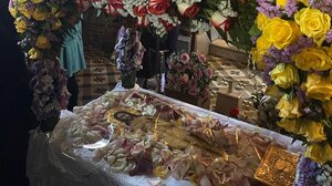 Μεγάλη Παρασκευή: Η τελετή της Αποκαθήλωσης στη Μονή Παλιανής - Βίντεο και φωτογραφίες