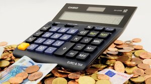 Πρωτογενές πλεόνασμα 5,3 δισ. ευρώ στο πεντάμηνο -Τα οριστικά στοιχεία του προϋπολογισμού