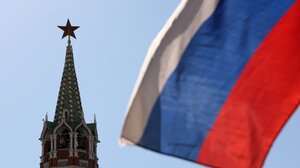 Η Ρωσία υπερασπίζεται το Ιράν: Έχει το δικαίωμα στην αυτοάμυνα και η στρατηγική εταιρική τους σχέση είναι «αδιάσπαστη»