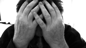 Τραγωδία στο Αλιβέρι: Nεκρη εντοπίστηκε 52χρονη μέσα στο σπίτι της 