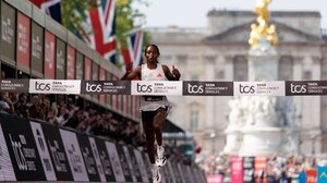 Παγκόσμιο ρεκόρ από την Ασέφα στον Μαραθώνιο του Λονδίνου