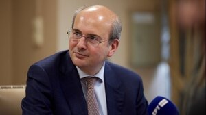  Χατζηδάκης: Έμφαση στη μείωση των φόρων θα δοθεί στη ΔΕΘ