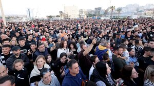 Το κύπελλο το σήκωσε ο κόσμος!