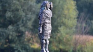 Σλοβενία: Το άγαλμα της Μελάνια Τραμπ εξαφανίστηκε μυστηριωδώς