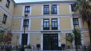 Στον ανακριτή οδηγείται ο άνδρας που ερευνάται για την υπόθεση δωροδοκίας Αρεοπαγίτη