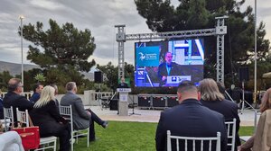 Γαλάζια σημαία στο "The Noverian Antama Organic Beach Resort Chania" της CHC Group