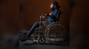 Συγκινεί το ποίημα ενός Ινδού με 100% αναπηρία για τον πόλεμο με το Πακιστάν