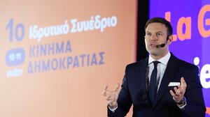 Ο Κασσελάκης, η συνεργασία με την Ζωή και ο αποκλεισμός από το "μπουζουξίδικο"