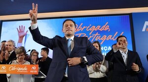 Παραμένει στην εξουσία η κεντροδεξιά στην Πορτογαλία 