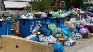 Χωρίς τέλος το... μαρτύριο των σκουπιδιών 