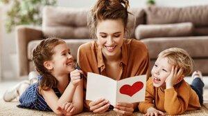 Εκδήλωση του Συνδέσμου Γυναικείων Σωματείων για την Παγκόσμια Ημέρα της Μητέρας στην Επισκοπή