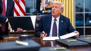 Διάταγμα για να μειωθούν οι τιμές των φαρμάκων στις ΗΠΑ υπογράφει ο Τραμπ