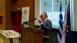 Σε κλίμα συγκίνησης η απονομή του τίτλου του Ομότιμου Καθηγητή στον Μ. Ταρουδάκη