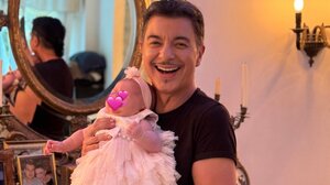 Η χαρά του ... παππού Μιχάλη Τζουγανάκη!