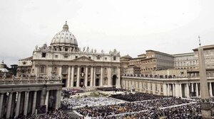 Βατικανό: Σε εξέλιξη η ψηφοφορία για την εκλογή νέου Πάπα