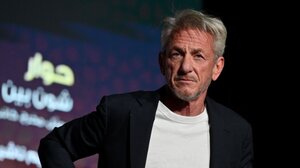 Σον Πεν: «Ο Ντόναλντ Τραμπ μπορεί να προσπαθήσει να καταστρέψει τον κόσμο»