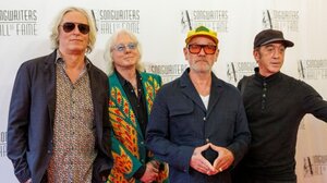 Οι R.E.M. επανακυκλοφορούν το πρώτο τους τραγούδι