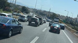  Ουρές από αυτοκίνητα στην Εθνική, "ούτε ασθενοφόρο δεν περνά!"