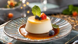 Πανακότα βανίλια με σάλτσα καραμέλας