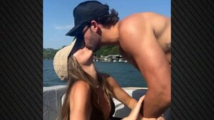 Η Αμαλία Κωστοπούλου δημοσίευσε φωτογραφία με τον σύντροφό της σε σκάφος