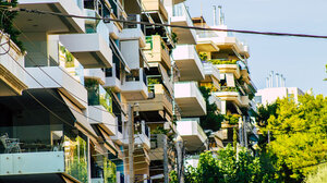 Ακίνητα: Ανατροπές σε μισθώσεις, μεταβιβάσεις και Airbnb φέρνει το νέο φορολογικό νομοσχέδιο