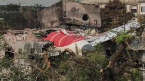 Αεροπορική τραγωδία στην Ινδία: Στο μικροσκόπιο ο ιατρικός φάκελος του πιλότου