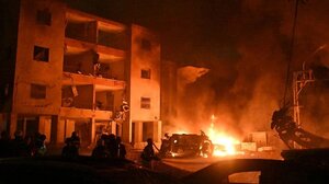 Πύραυλοι και απειλές δίχως τέλος μεταξύ Ισραήλ και Ιράν 