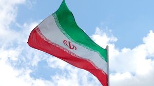 Ιράν: Γιατί ξεσηκώνονται τώρα οι πολίτες – Η «θολή» λύση Παχλαβί, η στάση του Τραμπ και ο διαχωρισμός θρησκείας-κράτους