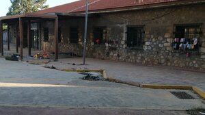 Παραμένει κι επεκτείνεται ο νέος αυτοσχέδιος καταυλισμός στο πρώην ΚΤΕΛ!